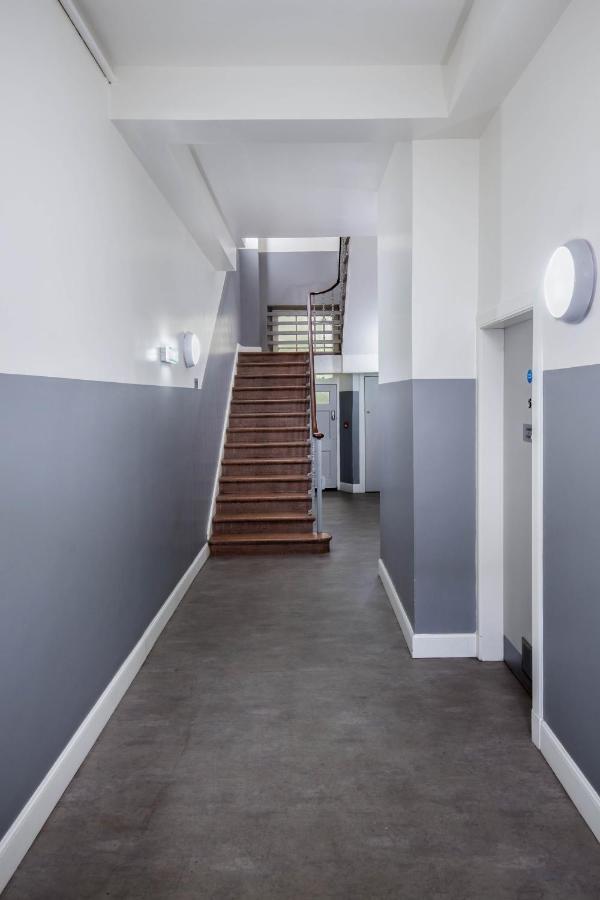 Modern Studio Apartment In Prime Central Location Эдинбург Экстерьер фото